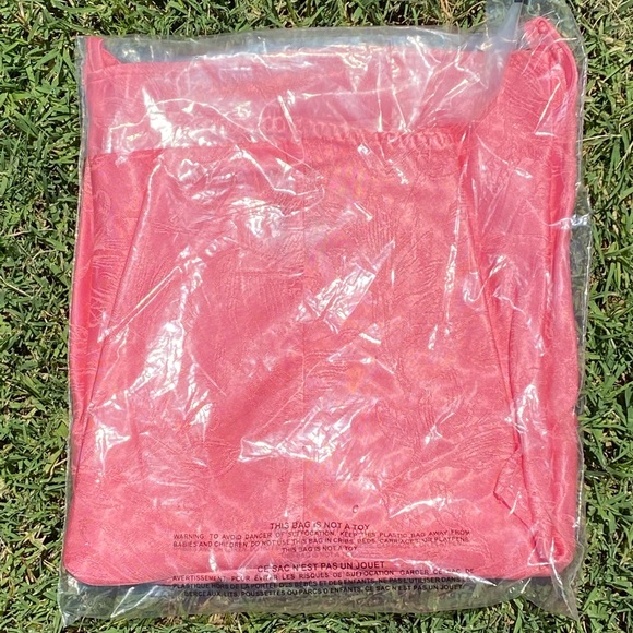 VS Draped Back Satin Cami Set Pink Cocktail Nice and Cool for Summer So Adorable - Picture 6 of 6